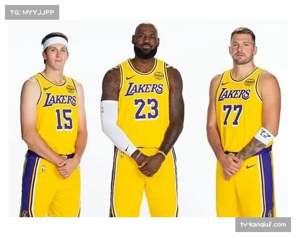 詹东里同时在场湖人前场板率联盟倒一,攻防转换每回合失分第27 詹东里同时在场湖人前场板率联盟倒一,攻防转换每回合失分第27